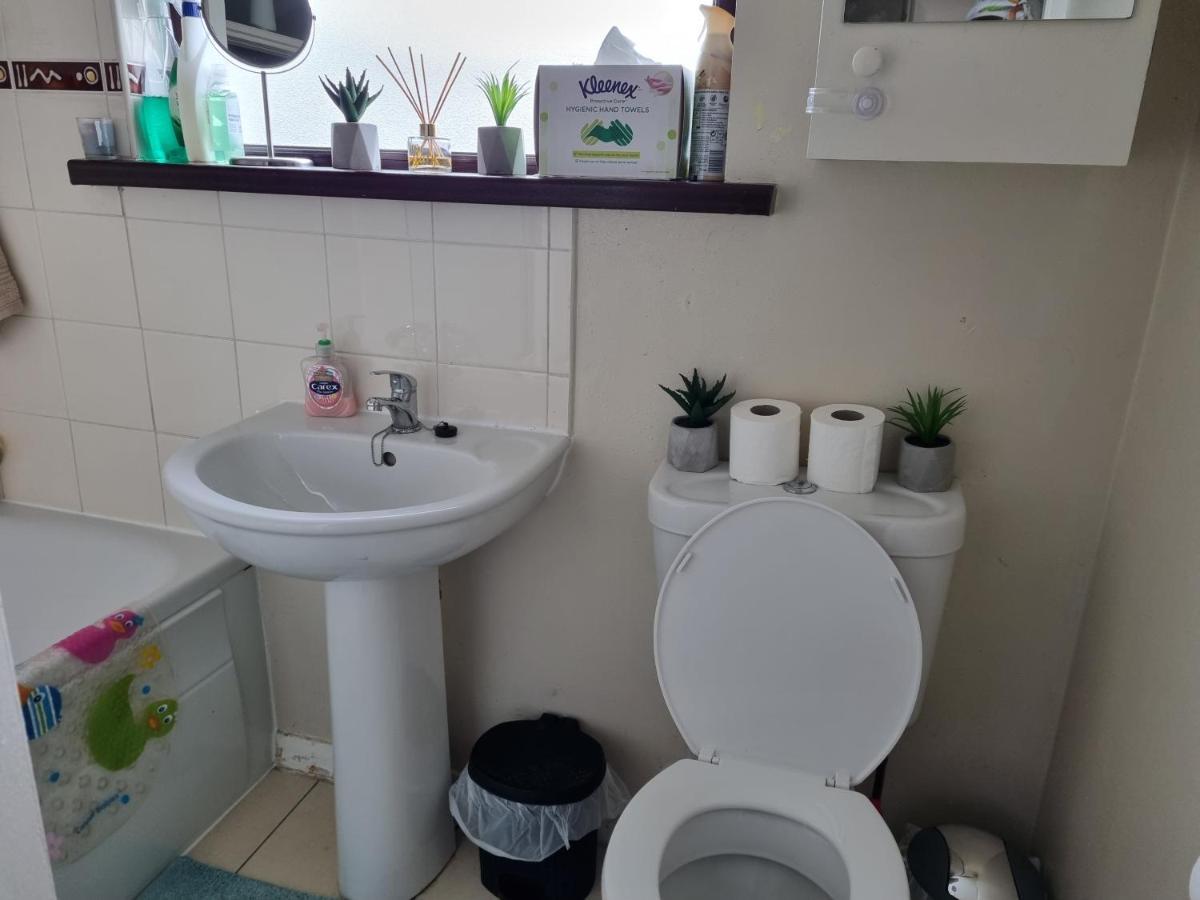 Brooks Homestay Дандолк Екстер'єр фото